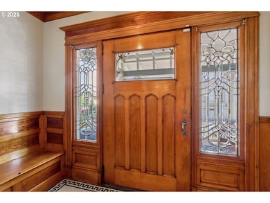 216 E 5th St, the Dalles, OR 97058 - photo 4