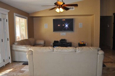 family room 2