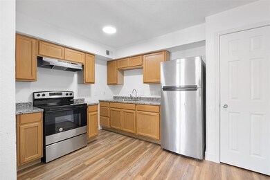 2217 Mission Hill Dr unit C, Austin, TX 78741 - photo 7