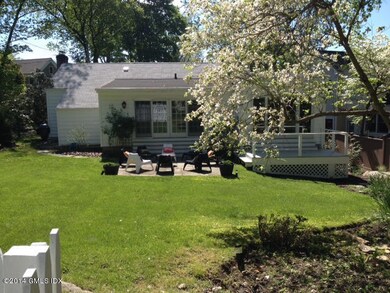 62 Halsey Dr, Old Greenwich, CT 06870 - photo 3