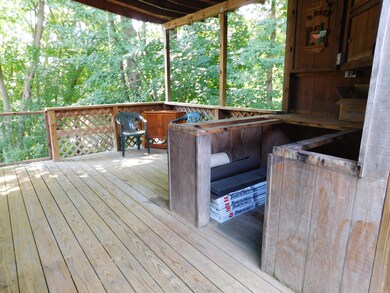 8 West St, Adams, MA 01220 - photo 3