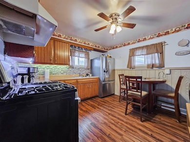 1105 Colonial Dr, Machesney Park, IL 61115 - photo 7