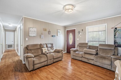 40 Sutherland Dr, Sumrall, MS 39482 - photo 5