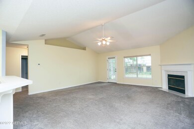 8048 Kilkelly Ln S, Jacksonville, FL 32244 - photo 2