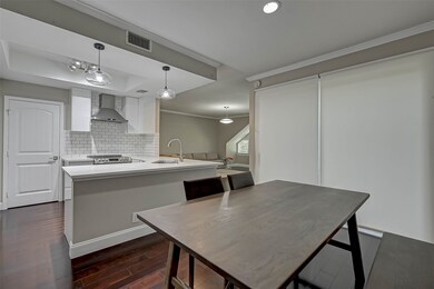 272 Litchfield Ln unit 110, Houston, TX 77024 - photo 7