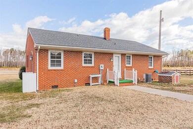 2426 Harris Hill Rd, Dunnsville, VA 22454 - photo 3