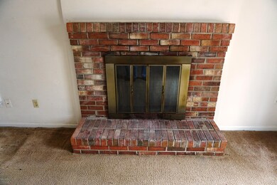 115 Windsor Ct, Jacksonville, NC 28546 - photo 4