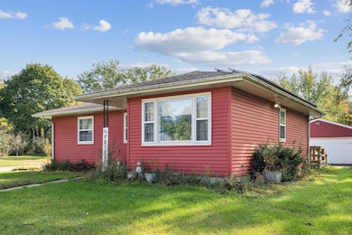 503 W Dale St, Waterloo, IA 50703 - photo 2