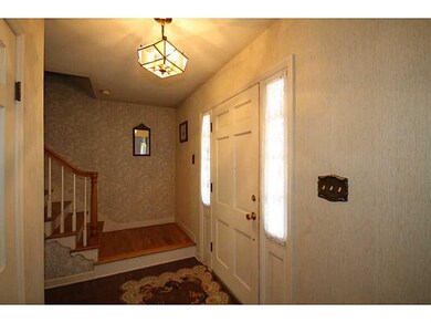 4241 Fairlawn Dr, Columbus, IN 47203 - photo 2