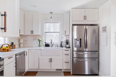 14 Johnson St, West Roxbury, MA 02132 - photo 7