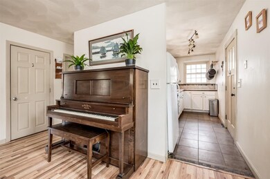 270 Ash Swamp Rd, Newmarket, NH 03857 - photo 5