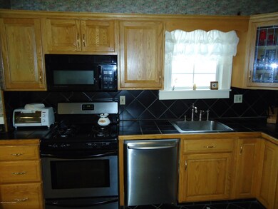 92 Ridge St, Shavertown, PA 18708 - photo 3