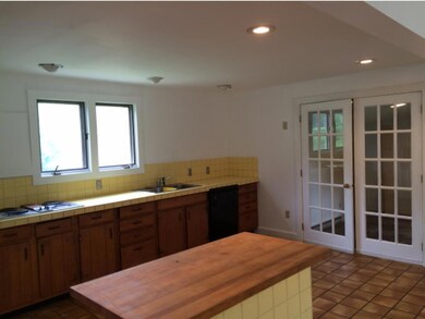 154 N Main St, West Lebanon, NH 03784 - photo 2