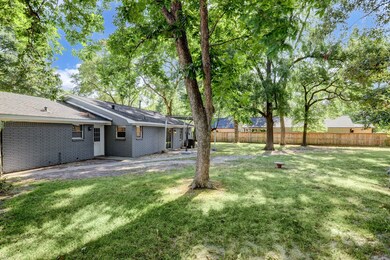 1587 Sue Barnett Dr, Houston, TX 77018 - photo 4