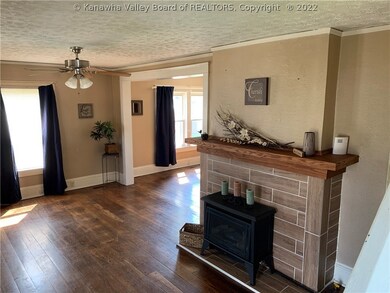 215 19th St, Dunbar, WV 25064 - photo 3