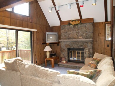 366 Renwood Ct, Lake Ariel, PA 18436 - photo 2