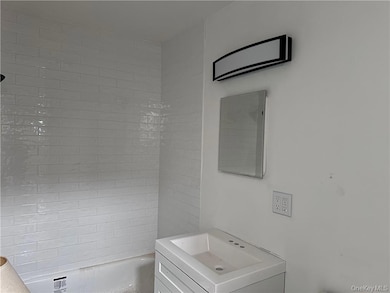 60 Trafalgar Rd unit 1, New Windsor, NY 12553 - photo 7