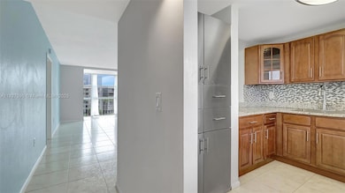 2905 Point Dr E unit L514, Aventura, FL 33160 - photo 3