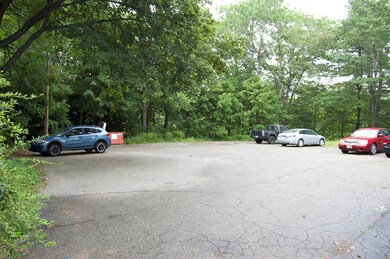 11 Lincoln Ave unit 4, New Market, NH 03857 - photo 4