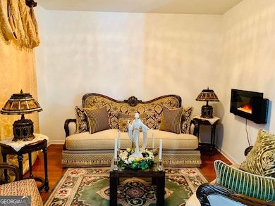 614 Maltese Dr, Atlanta, GA 30349 - photo 4