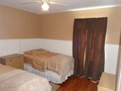 110 Beech St E, Three Oaks, MI 49128 - photo 6