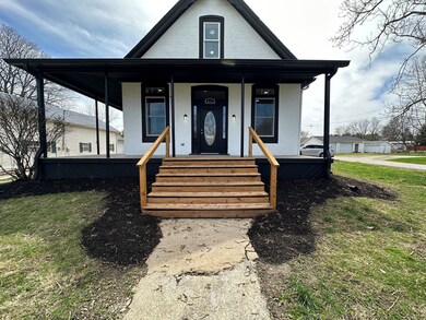 637 W Main St, Thorntown, IN 46071 - photo 3