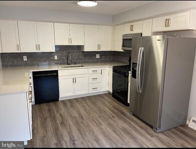 106 E Hampton Crossing unit E, Southampton, PA 18966 - photo 2