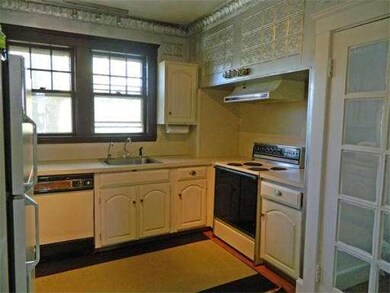 2 Endicott Ave, Marblehead, MA 01945 - photo 4