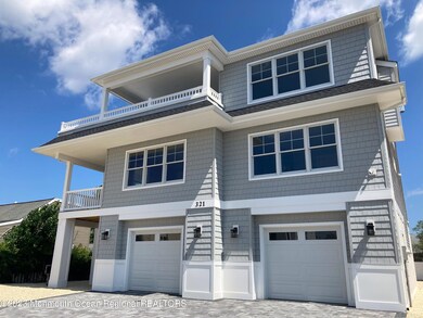 321 Exterior Driveway Garages