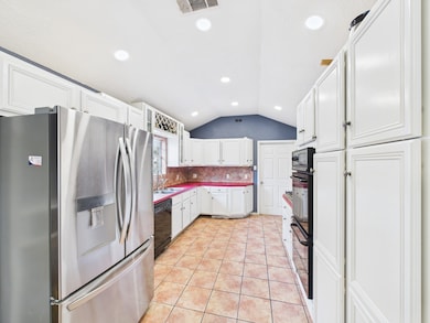 16207 N Meadow Dr, Houston, TX 77073 - photo 4