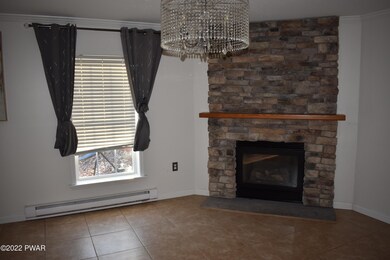 136 Lookout Dr, Lords Valley, PA 18428 - photo 4