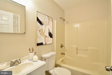 504 Cedarleaf Ave, Capitol Heights, MD 20743 - photo 4