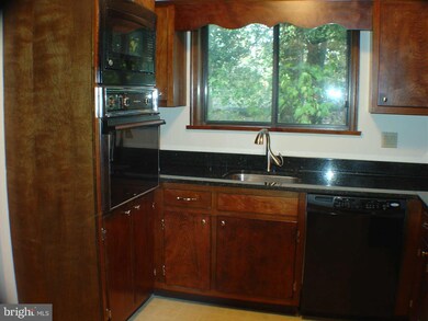 23374 Pin Oak Ct unit 20, California, MD 20619 - photo 3