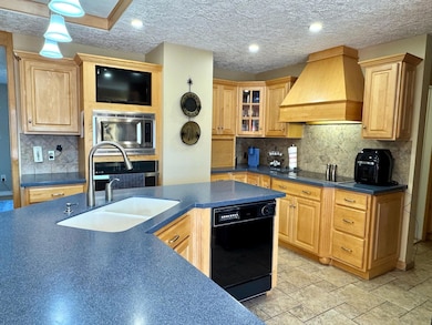 182 E Main St, Fort Kent, ME 04743 - photo 5