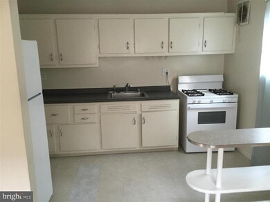 405 Montrose Ave unit A, Laurel, MD 20707 - photo 2