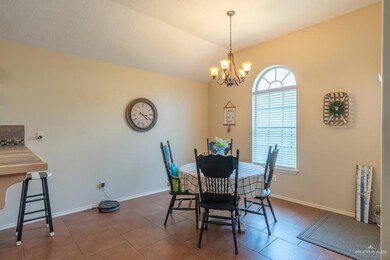 3208 Campanario Cir, Edinburg, TX 78539 - photo 5