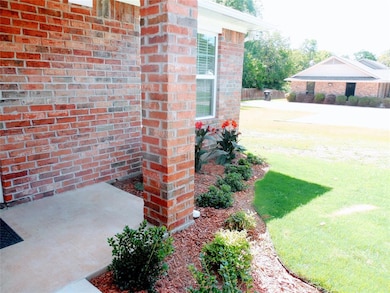 1416 W Crawford St, Denison, TX 75020 - photo 3