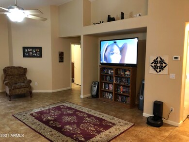 Split floor plan and large entertainment