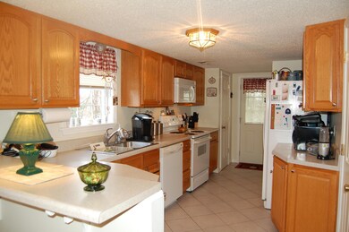 Lusk - Kitchen