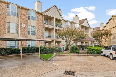 12550 Whittington Dr unit 811, Houston, TX 77077 - photo 3