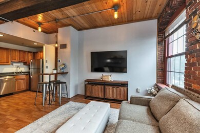 335 Cypress St unit 3C, Manchester, NH 03103 - photo 4