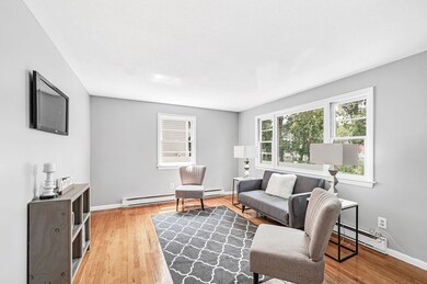 17 Delmore St, Springfield, MA 01109 - photo 5