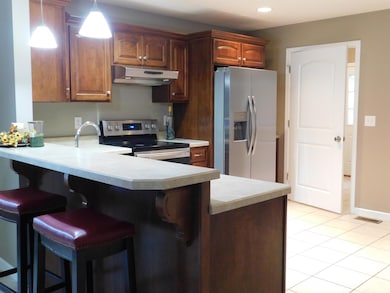 1406 Hillcrest Rd, Bedford, IN 47421 - photo 3