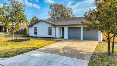 7704 Terry Dr, North Richland Hills, TX 76180 - photo 2