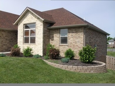 1921 N Brookhollow Dr, Nixa, MO 65714 - photo 2