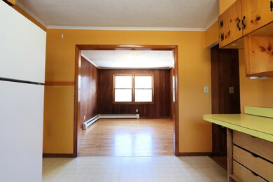 257 Waterman Cir, Saint Johnsbury, VT 05819 - photo 6