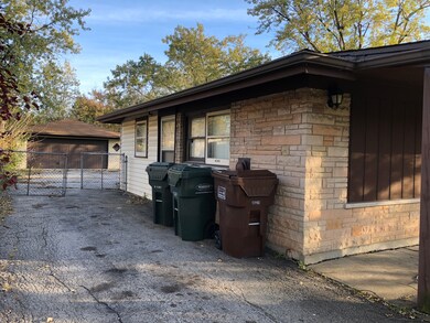 19041 Loretto Ln, Country Club Hills, IL 60478 - photo 2