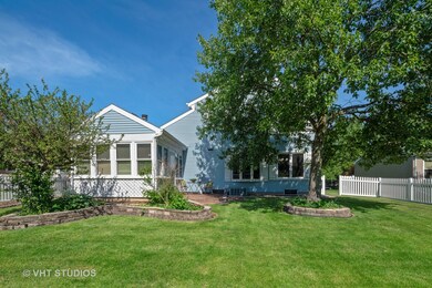 2069 Navarone Dr, Naperville, IL 60565 - photo 4