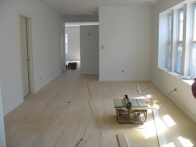 6120 N Washtenaw Ave unit 2, Chicago, IL 60659 - photo 5