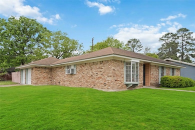 10503 Rockaway Dr, Houston, TX 77016 - photo 2